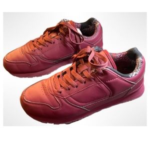 ONLY PLAY Maroon Burgundy Leather Fashion Sneakers Retro Style US Size 9 (40)
